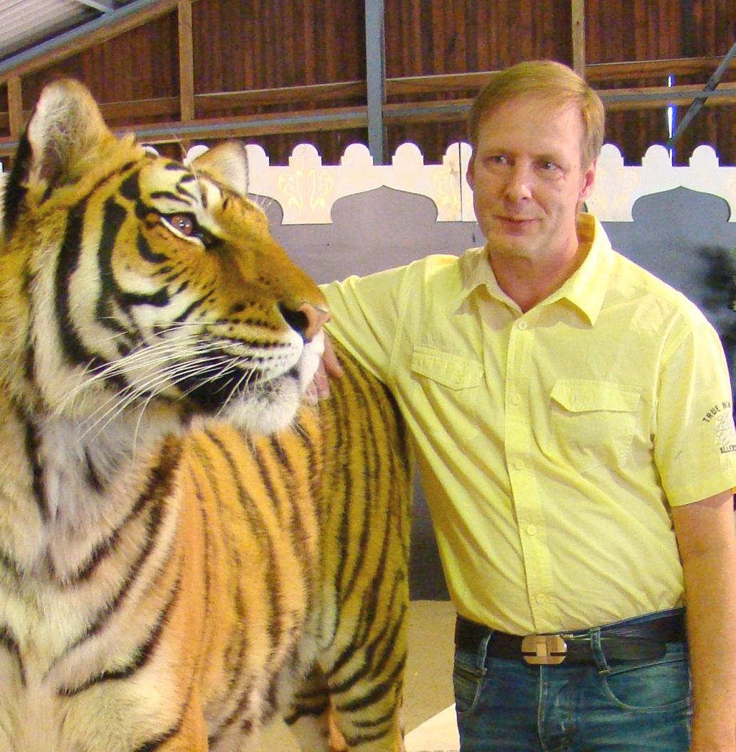 Tiger und Mensch